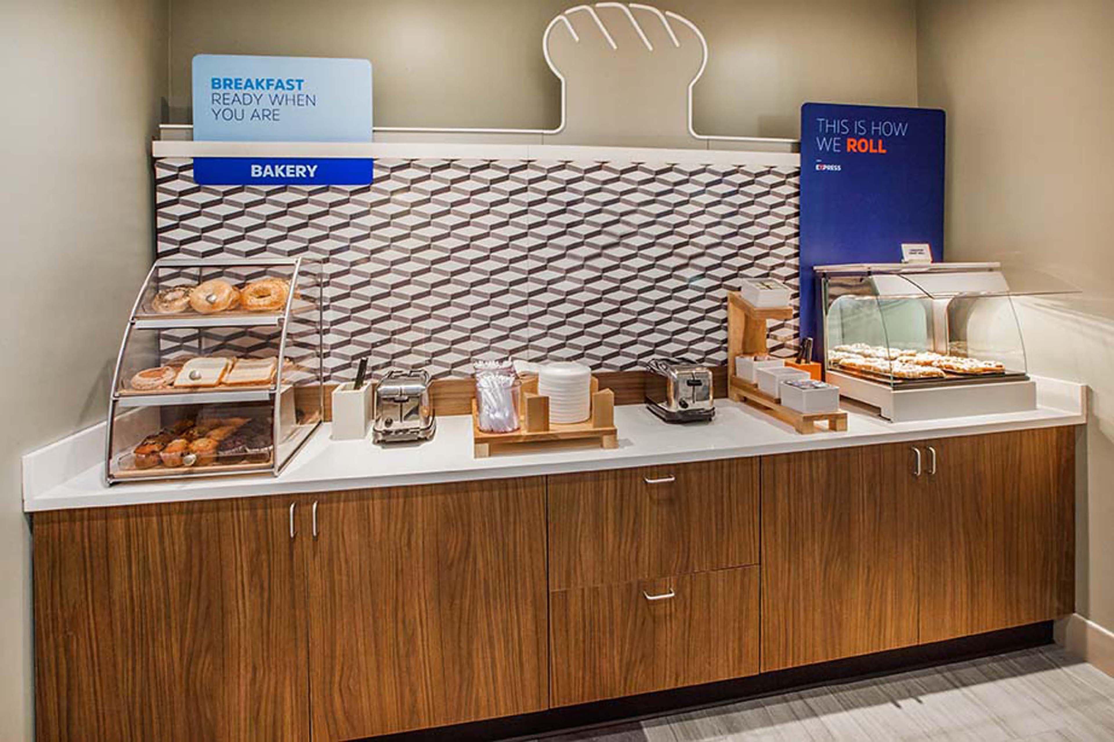 Holiday Inn Express & Suites - Columbia City By Ihg Εξωτερικό φωτογραφία